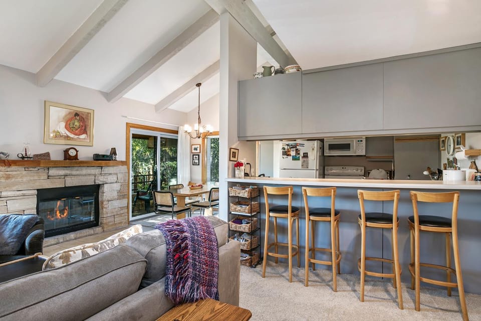 Kitchen or kitchenette, Living room, Dining area