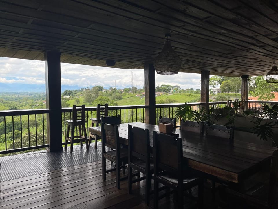 Natural landscape, View (from property/room), Balcony/Terrace, Dining area, Mountain view