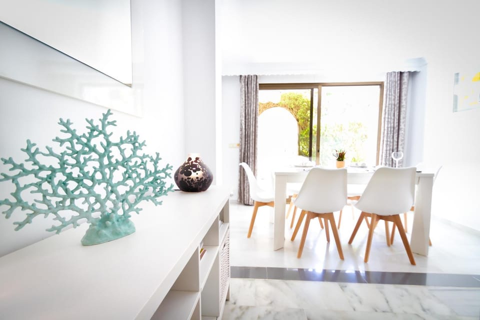 Food and drinks, Dining area