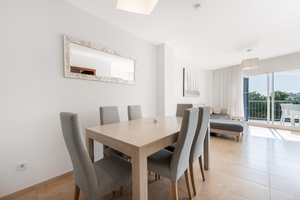 Seating area, Dining area
