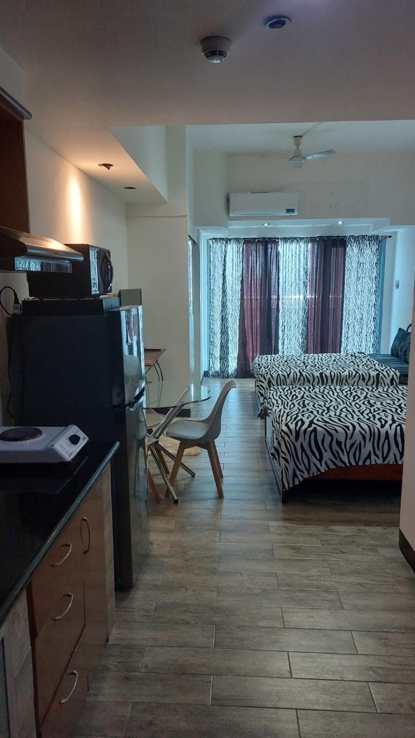 USA embassy front suite Pearl of the Orient Apartment hotel in Manila City