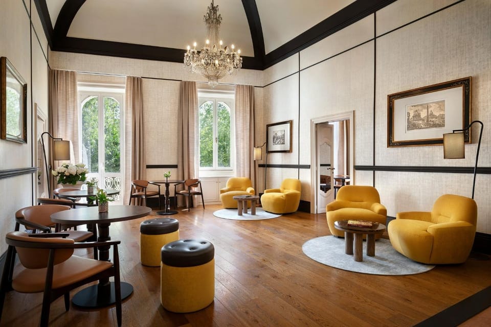 Lounge or bar