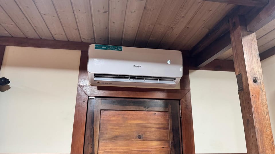Bedroom, air conditioner
