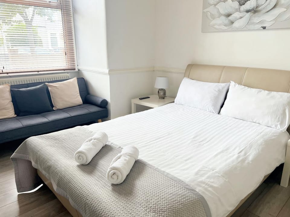 Norbury House - Apartment 1A Apartment in London Borough of Croydon