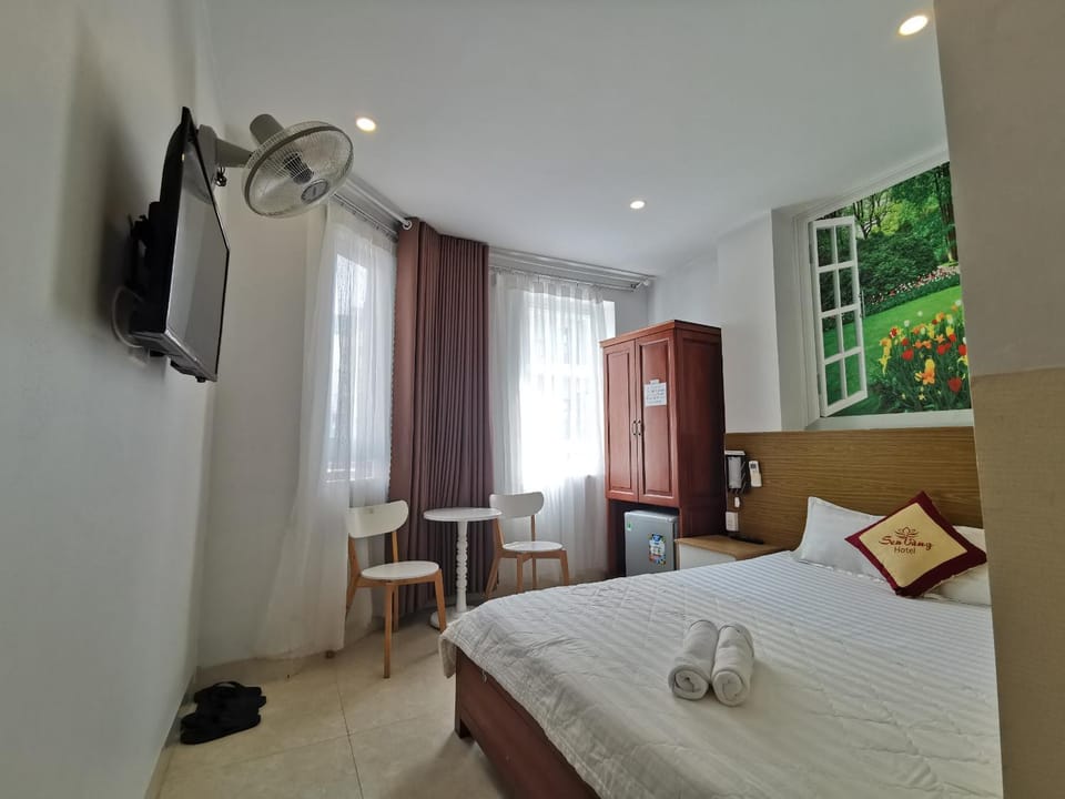 Bed, TV and multimedia, Photo of the whole room, Bedroom, wardrobe