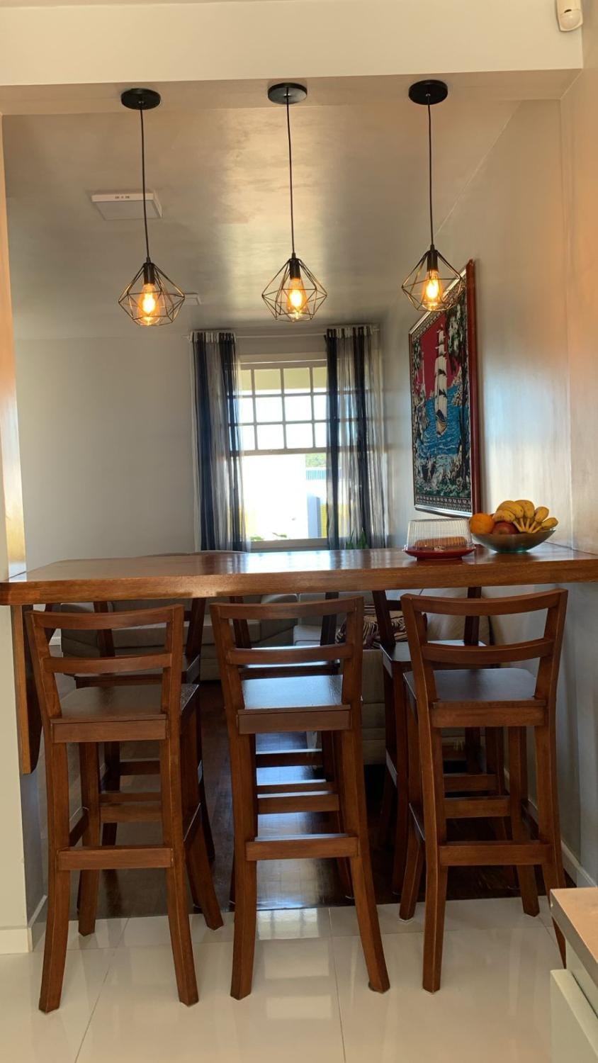 Seating area, Dining area, Food