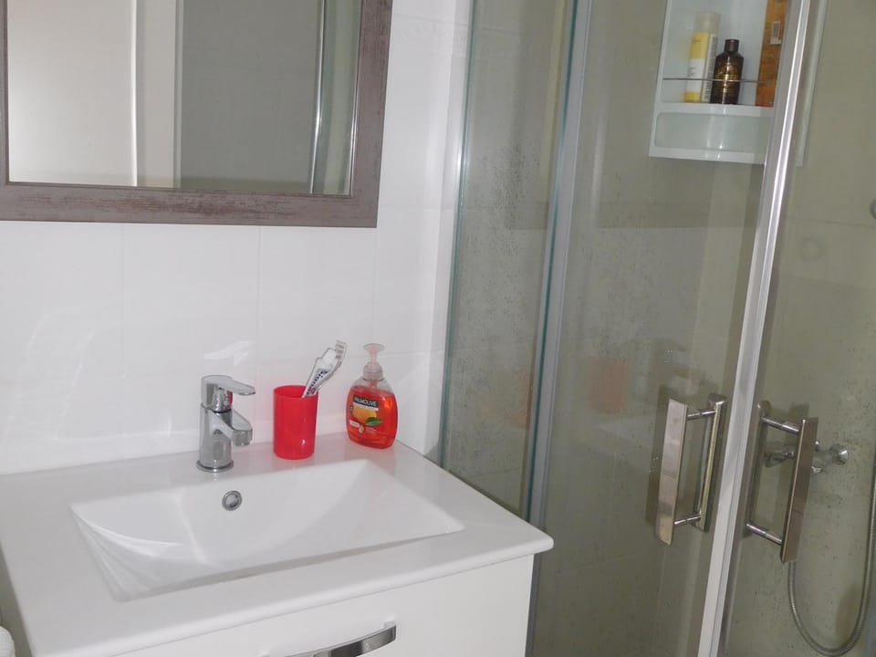 Maisonnette Confortable 4 Pers, Plage à 200m, Parking Privé - FR-1-476-184 House in La Faute-sur-Mer