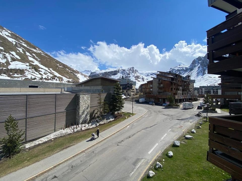 Studio cosy à Tignes, 20m², balcon Sud-Est, vue montagne - FR-1-449-187 Apartment in Tignes