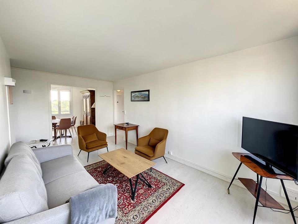 Appartement spacieux près de la plage et commerces, 4 couchages - FR-1-361-433 Apartment in Granville