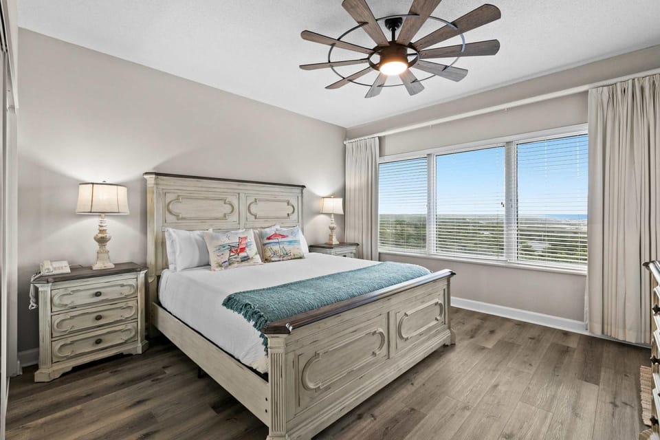 TOPS'L Summit 809 Combo Apartment in Miramar Beach