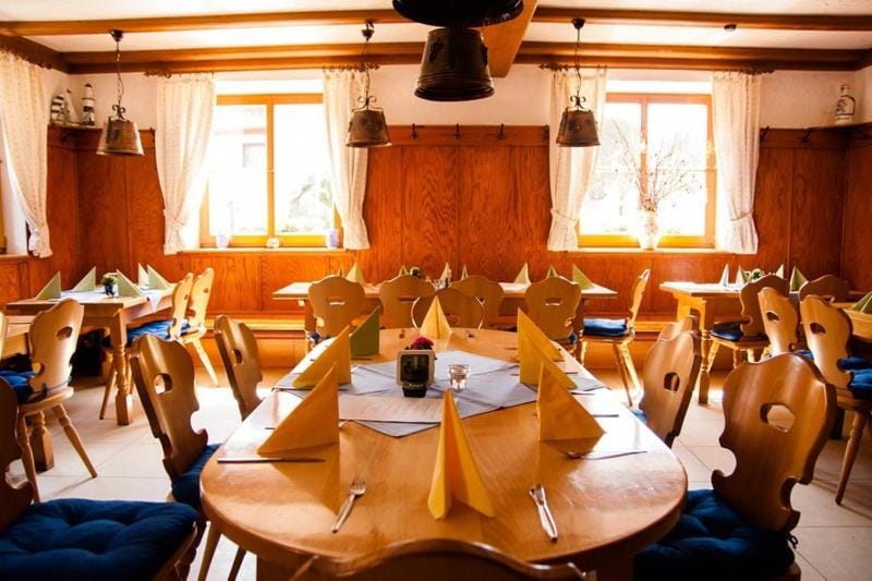 Restaurant/places to eat, Day
