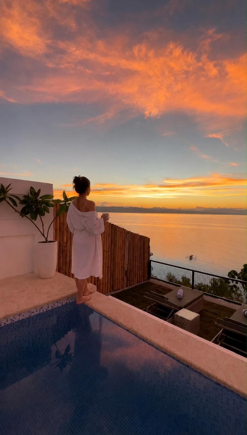 Swimming pool, Sunrise