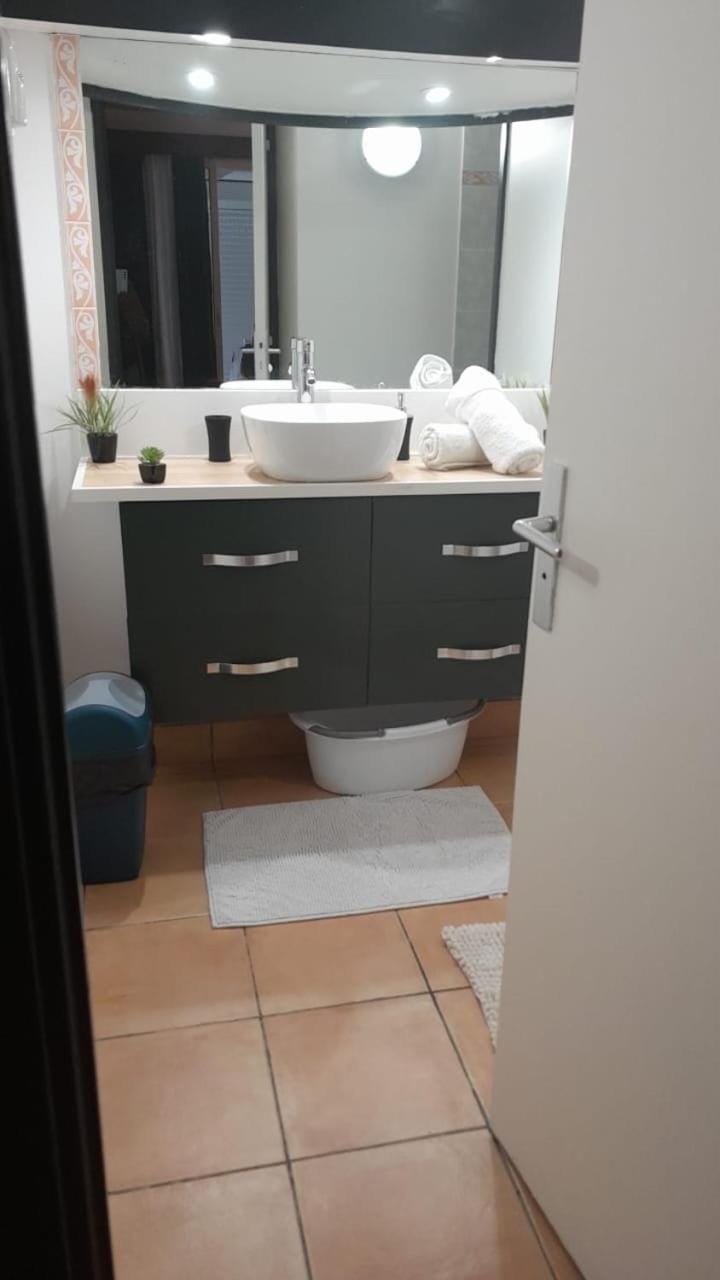 Studio Juliah Apartment in Sainte-Anne