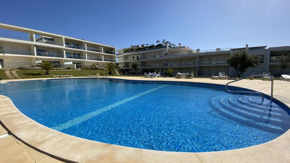 Pool view, Swimming pool, sunbed