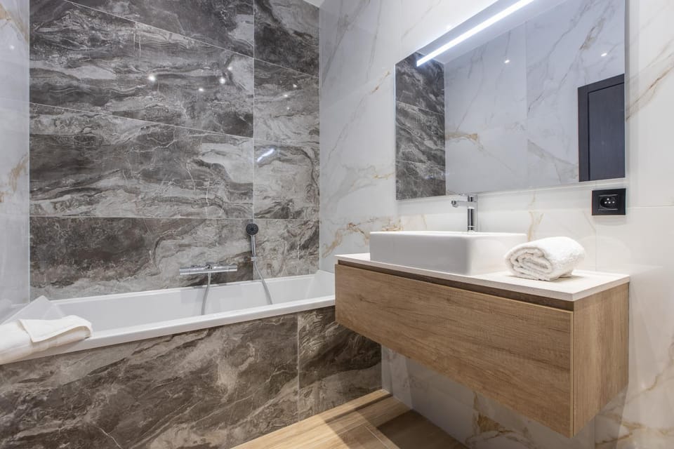 Toilet, Bathroom, Bath, towels