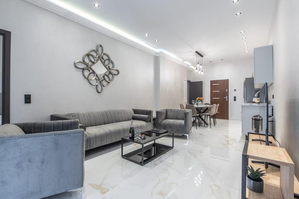 Communal lounge/ TV room, TV and multimedia, Kitchen or kitchenette, Living room, Lounge or bar, Seating area, Communal kitchen