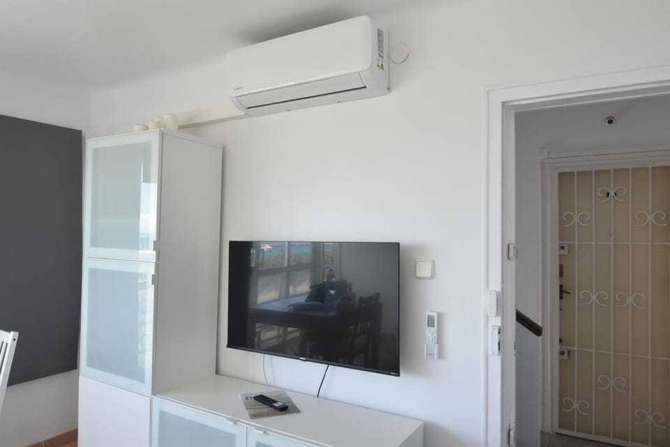 TV and multimedia, air conditioner