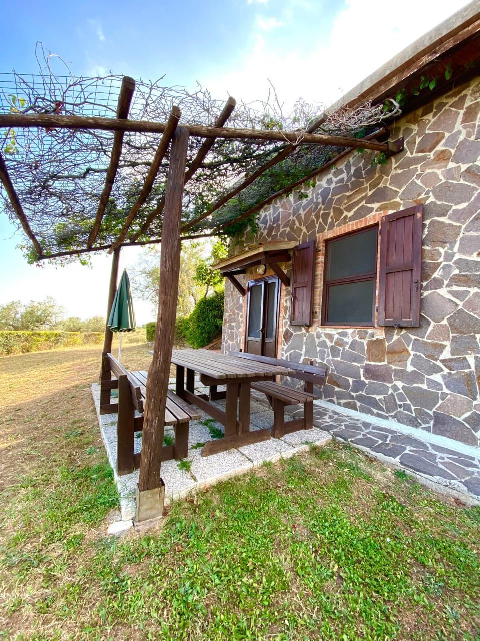 Property building, Day, Natural landscape, Garden, Dining area, Garden view