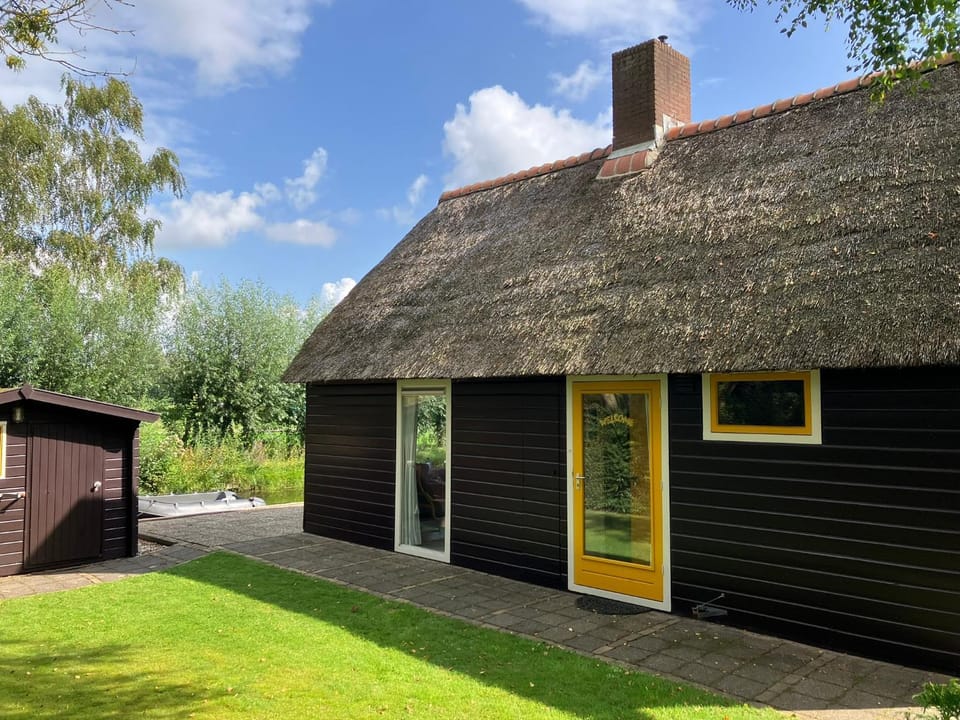 Property building, Day, Garden, Garden view