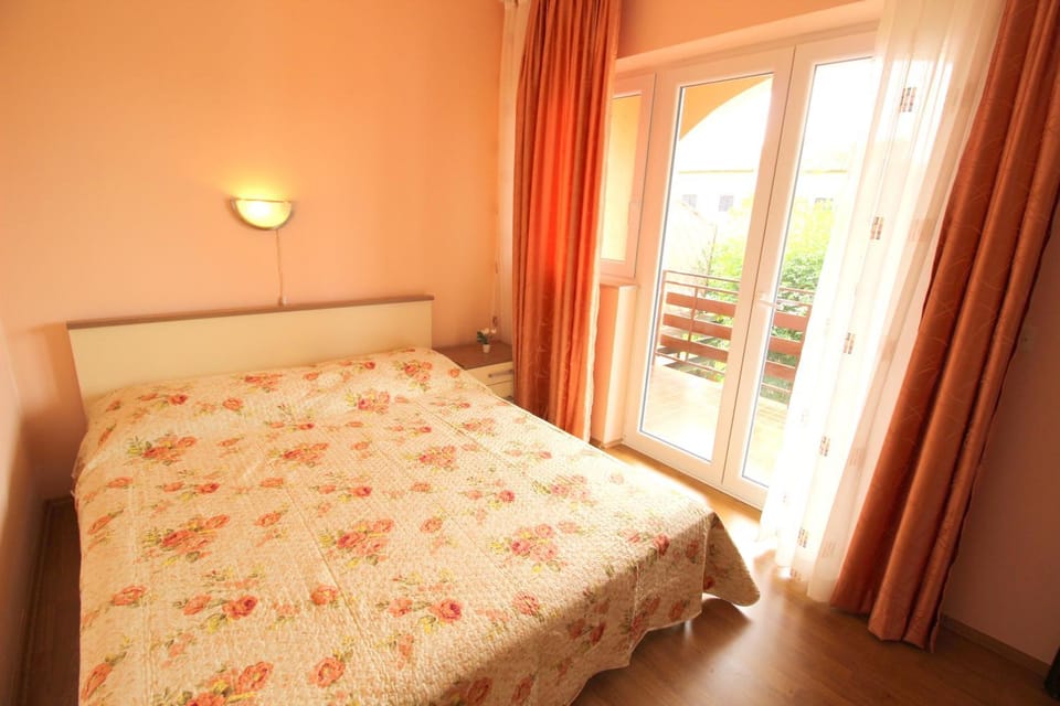 IRENA Ap4 Apartment in Novigrad