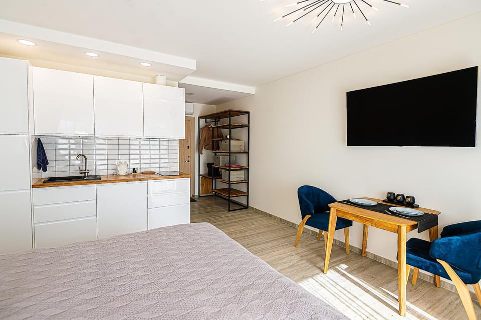 TV and multimedia, Dining area