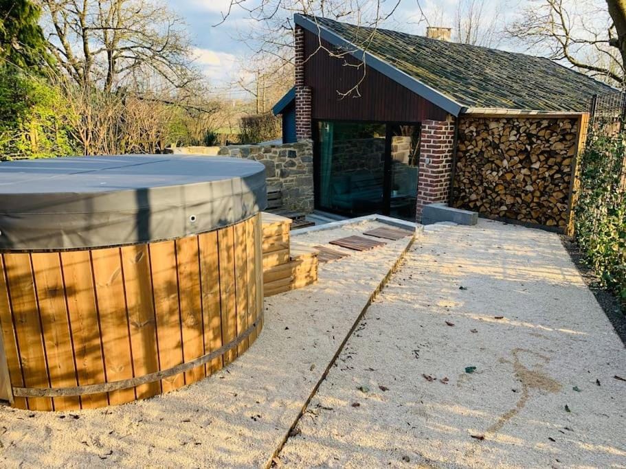 Tynil Saint Jean: renovated old barn + nordic bath House in Flanders