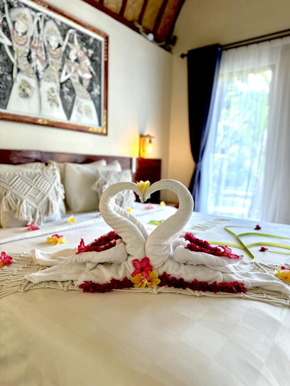 Bed, Photo of the whole room, Bedroom, towels
