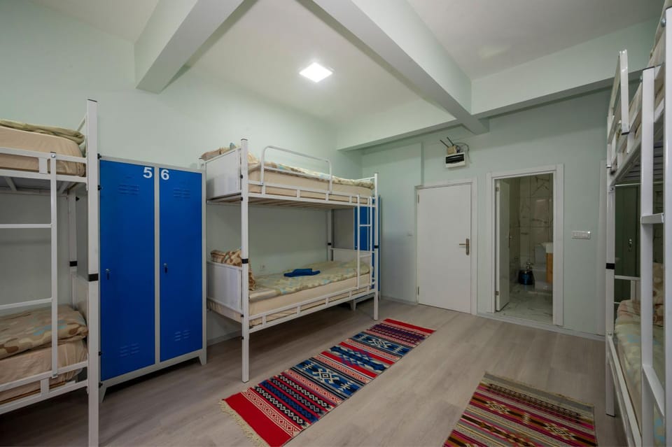 bunk bed