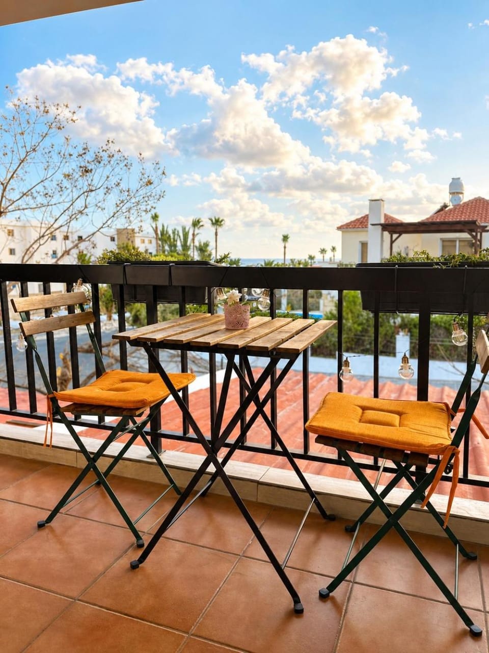 Coral Bay Seaview Apartment by Aria-Walk to Beach House in Peyia