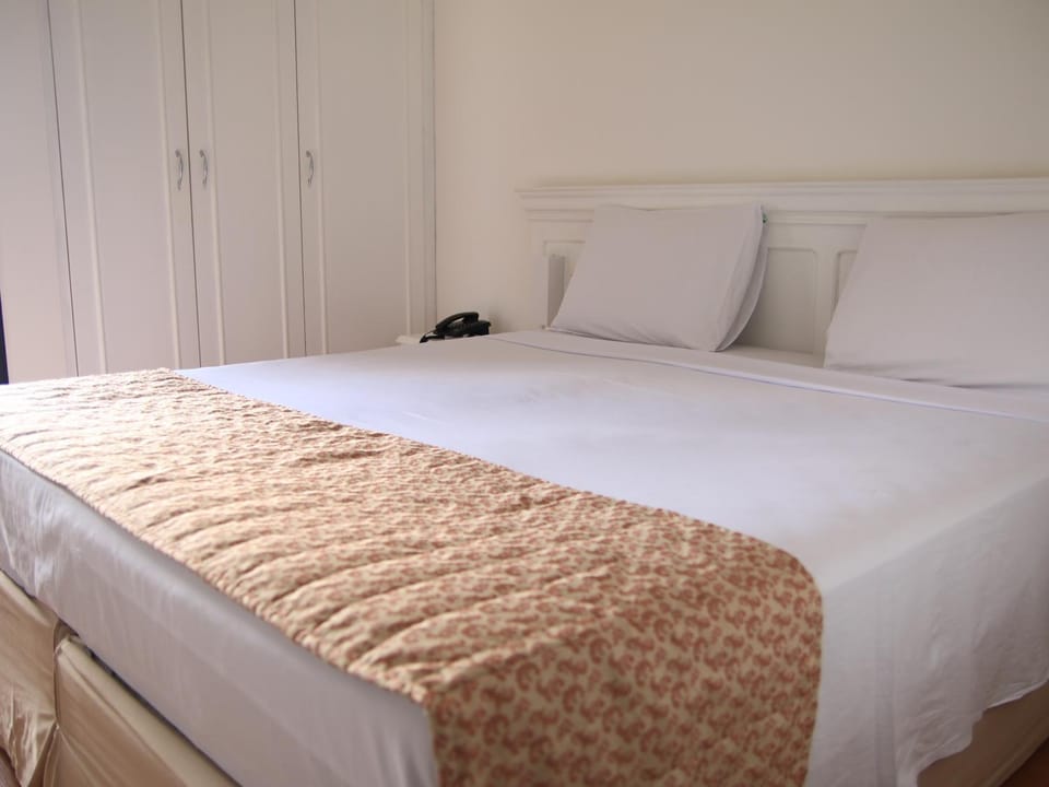 Bed, Bed