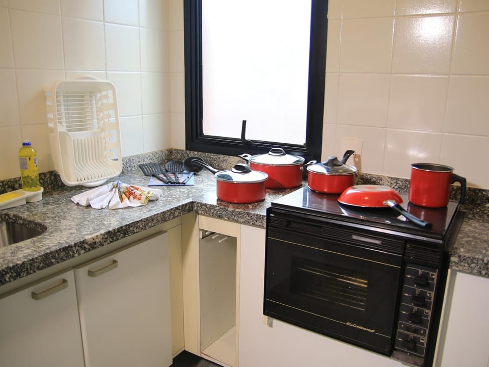 Kitchen or kitchenette, Kitchen or kitchenette