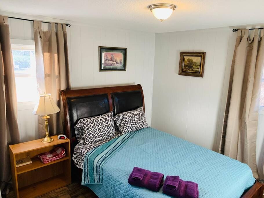 Mountain Vibes at Hidden Pond Lodge - 3beds/2bth House in North Carolina