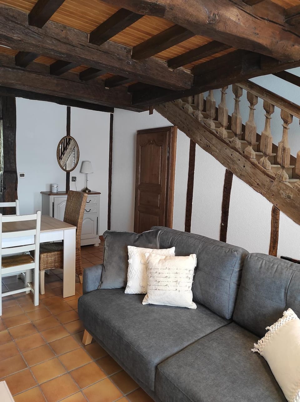 Living room, Decorative detail, Seating area