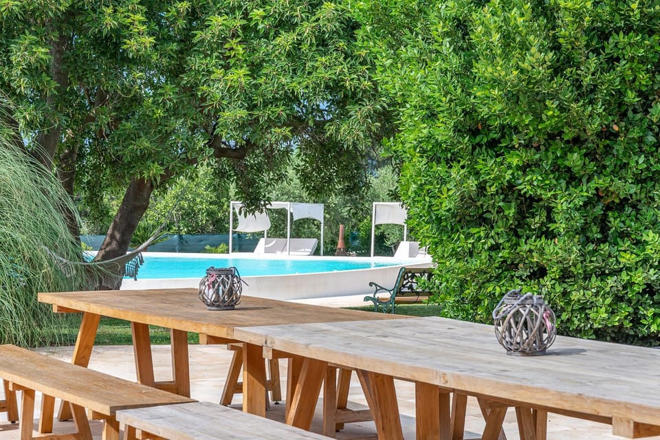 Dining area, Garden view, Pool view