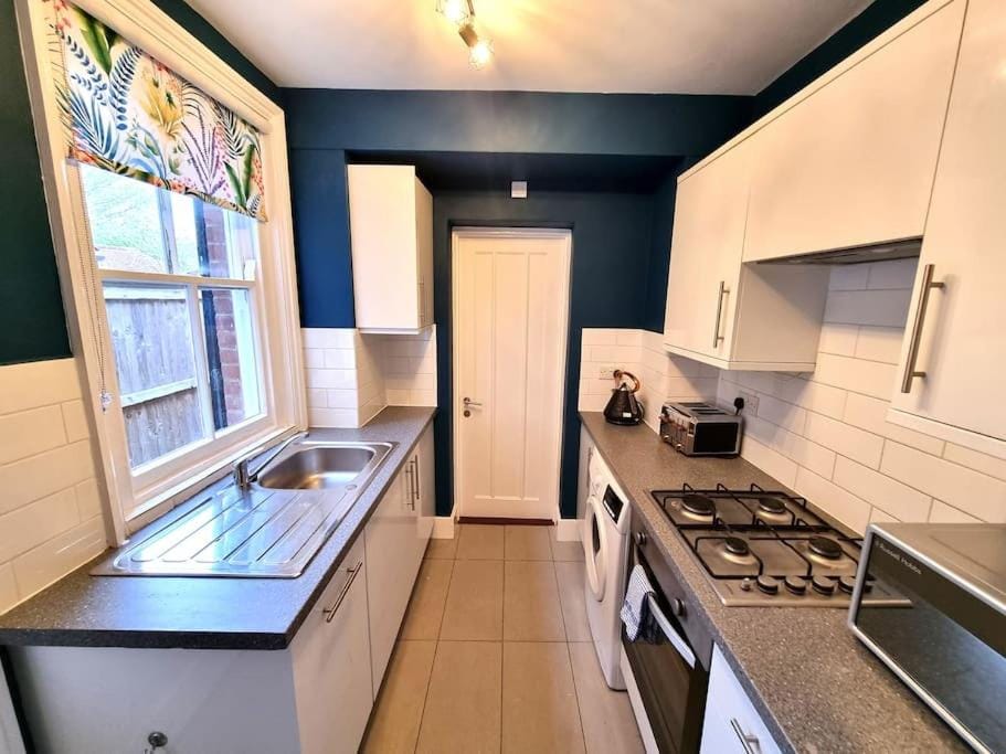 Beautiful & Vibrant City Centre House House in Canterbury