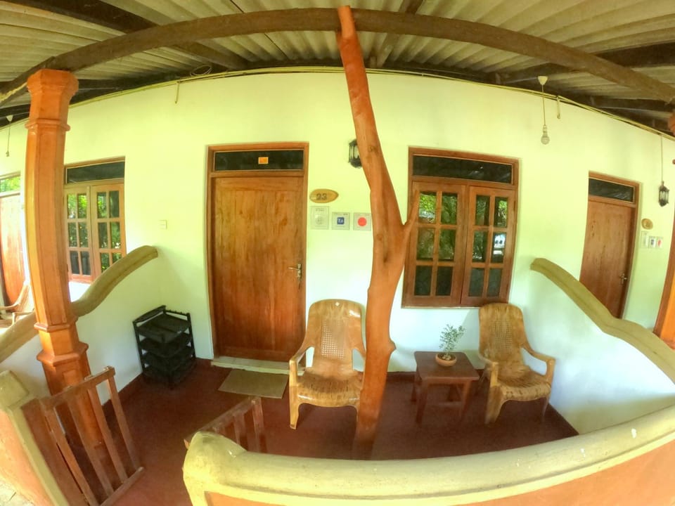Patio, Facade/entrance