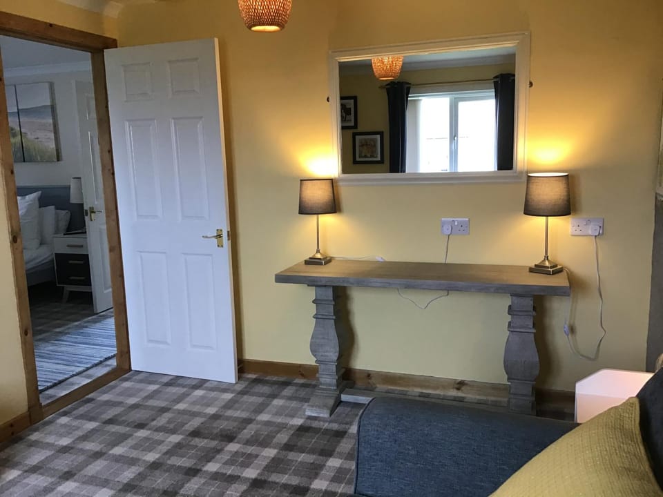 Old School B&B Super King Exclusive 5 Room private suite Bed and Breakfast in Scotland
