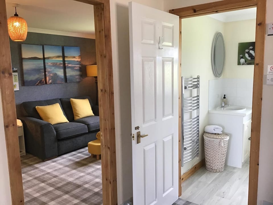 Old School B&B Super King Exclusive 5 Room private suite Bed and Breakfast in Scotland