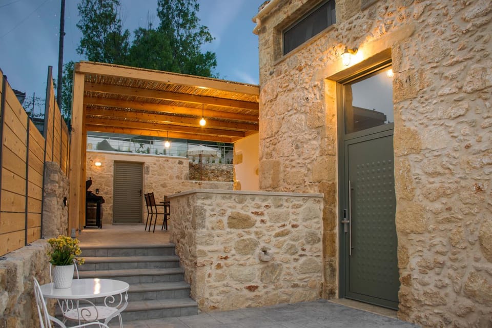 Property building, Balcony/Terrace, Balcony/Terrace