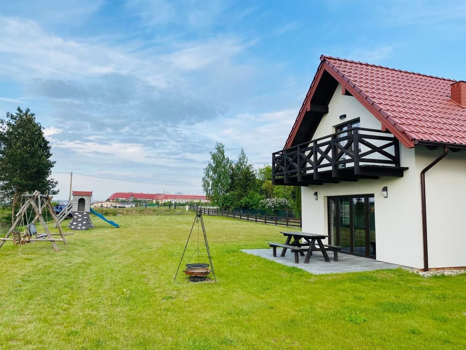 Property building, Natural landscape, Garden, Garden view