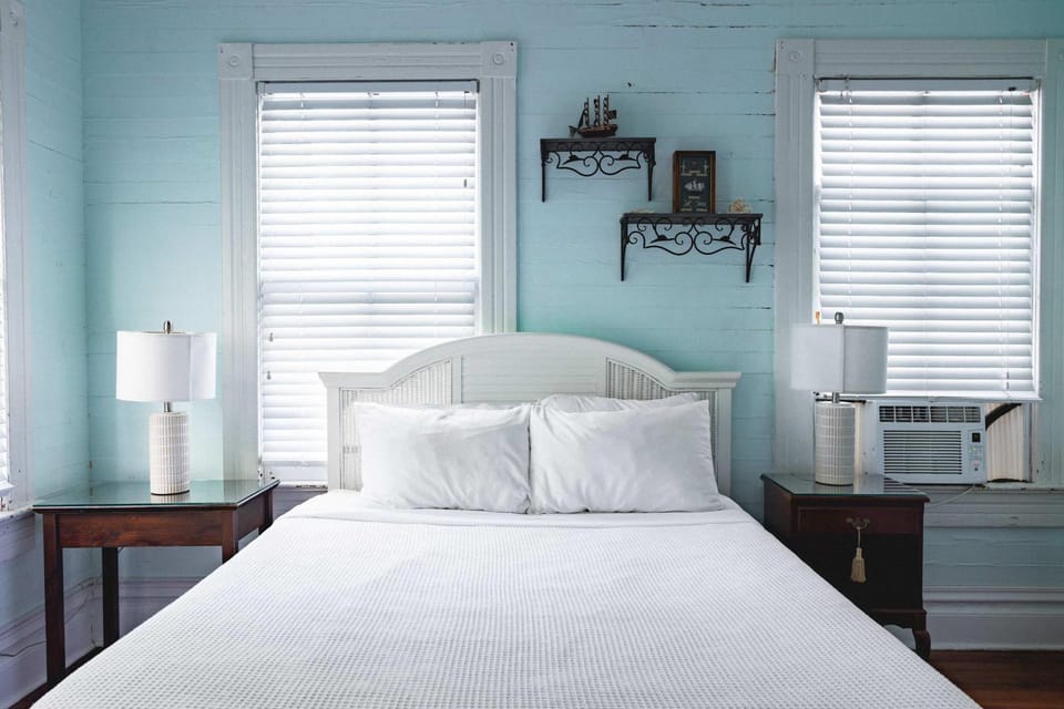 The Curry House - Entire Complex House in Key West