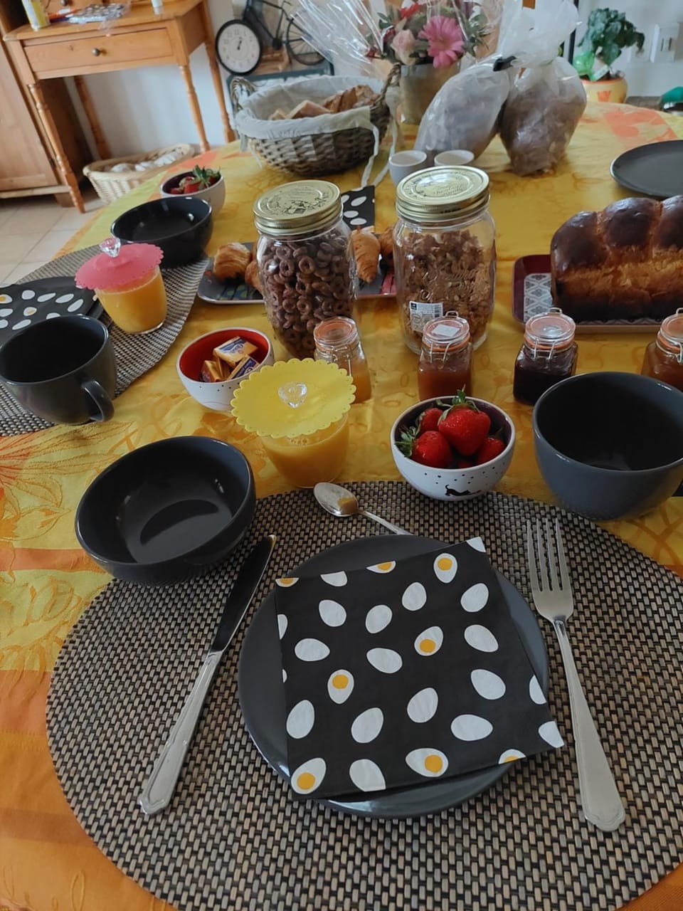 Maison jaune Vacation rental in Provence-Alpes-Côte d'Azur