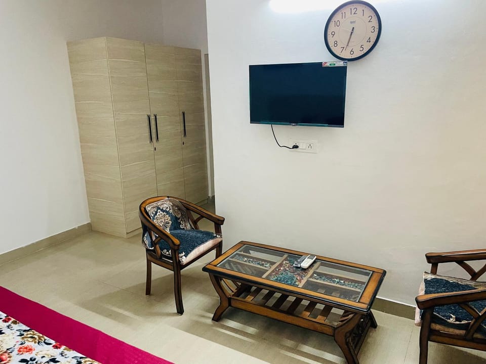 TV and multimedia, Seating area