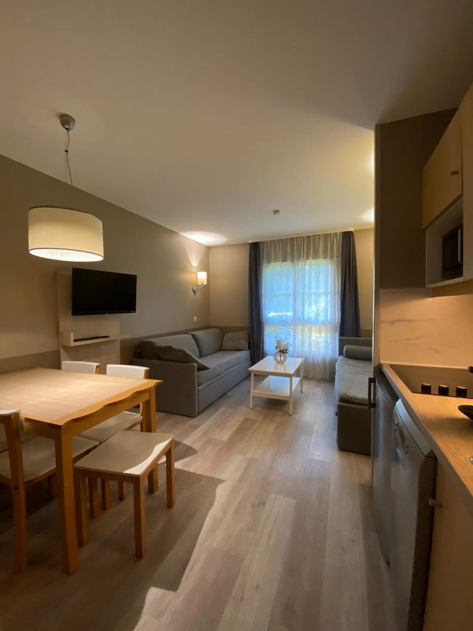 Communal lounge/ TV room, Living room, Seating area