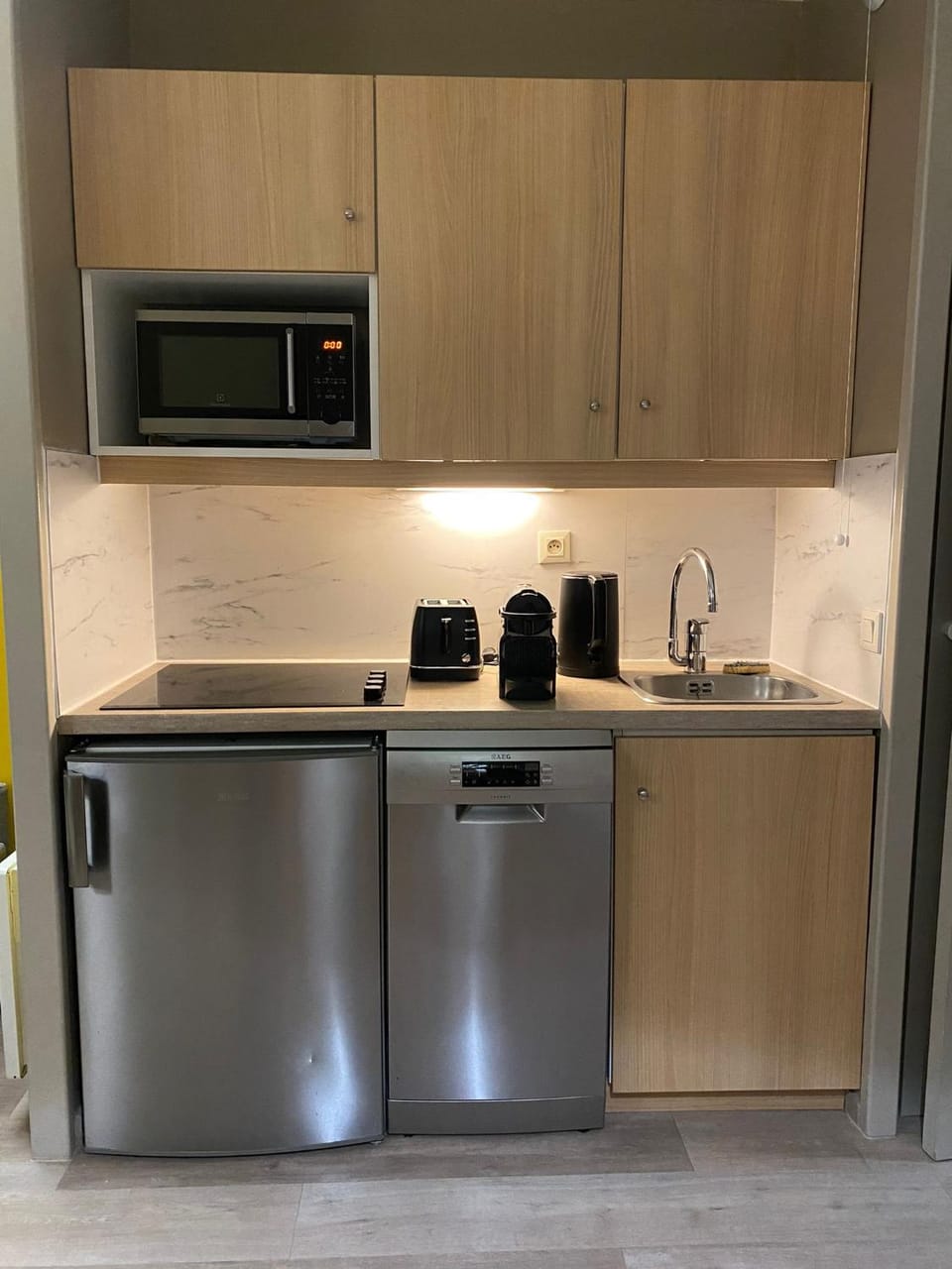 Coffee/tea facilities, Kitchen or kitchenette