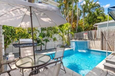 Poolside Retreat Apartment in Key West