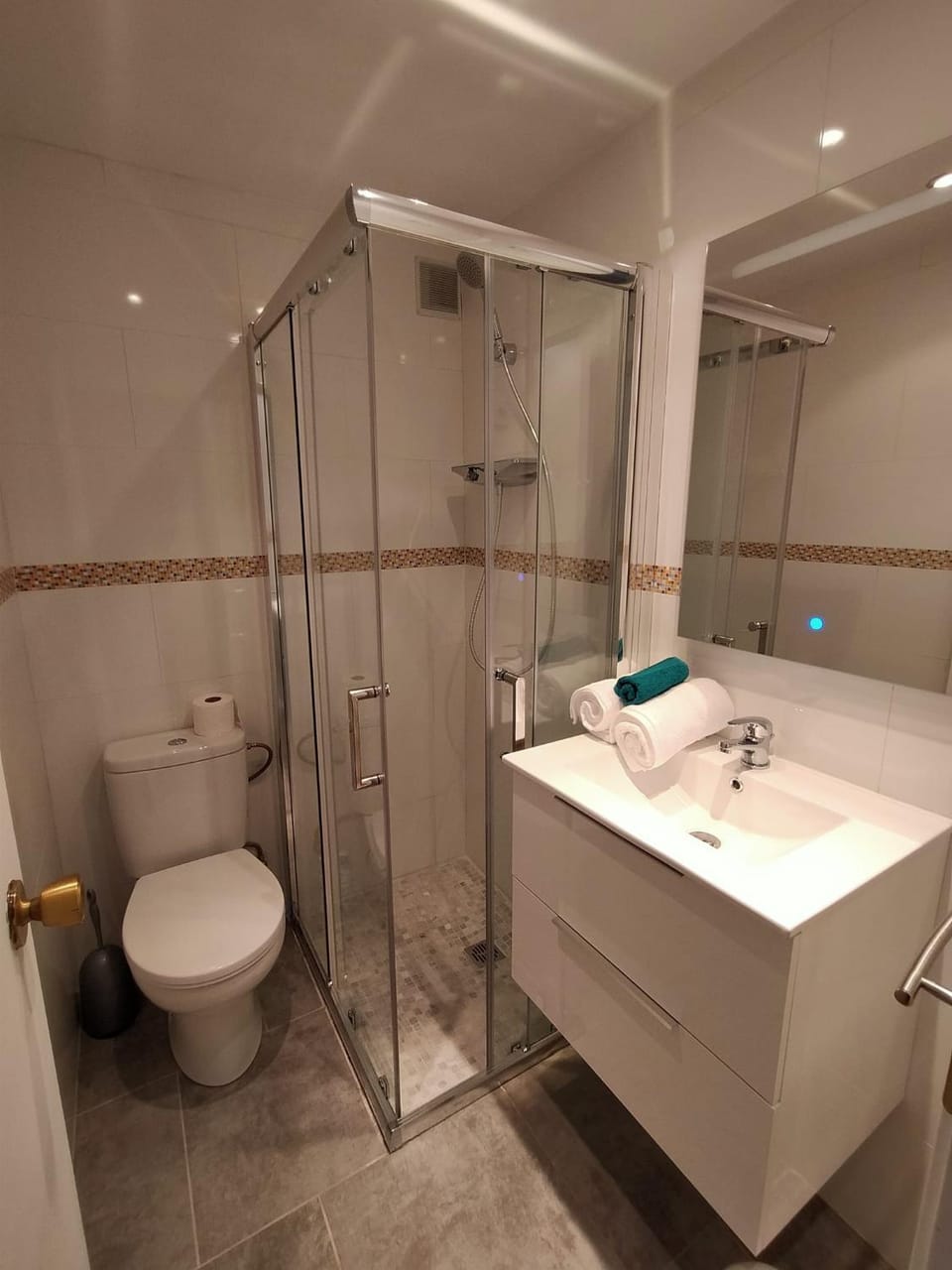 Shower, Toilet, Bathroom