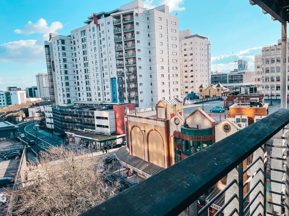 The Aspect, by Solace Stays Apartment in Cardiff