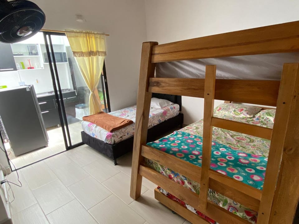 APARTAMENTO AMOBLADO SECTOR LAURELES-ESTADIO hasta 8 personas - Londres Apartment in Medellin