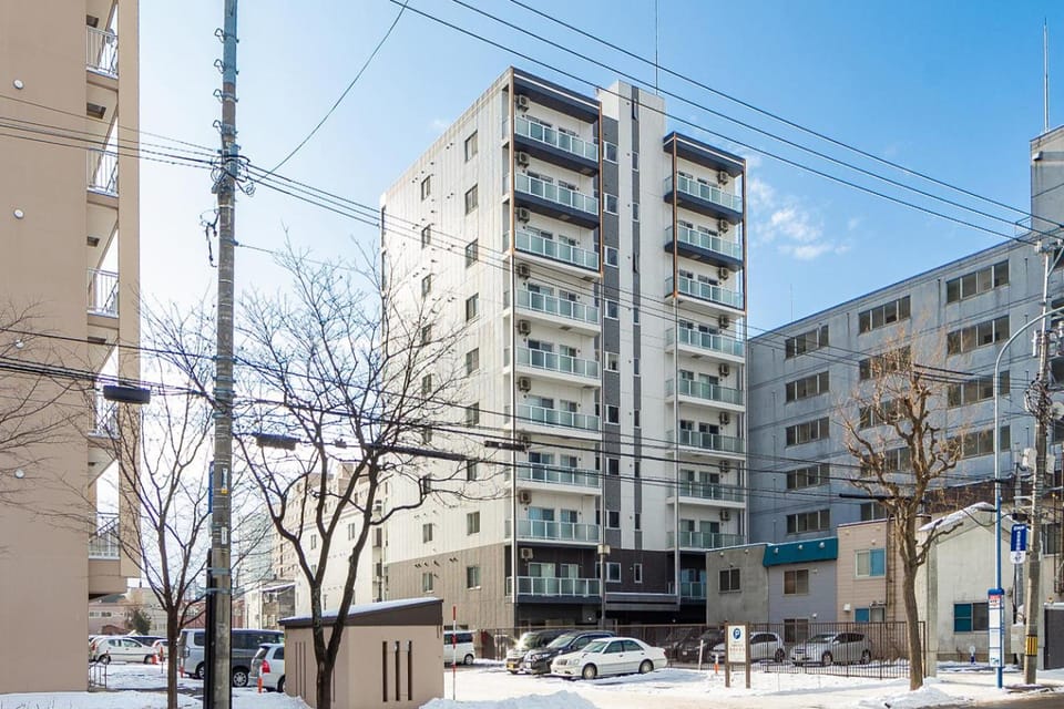 Property building, Day